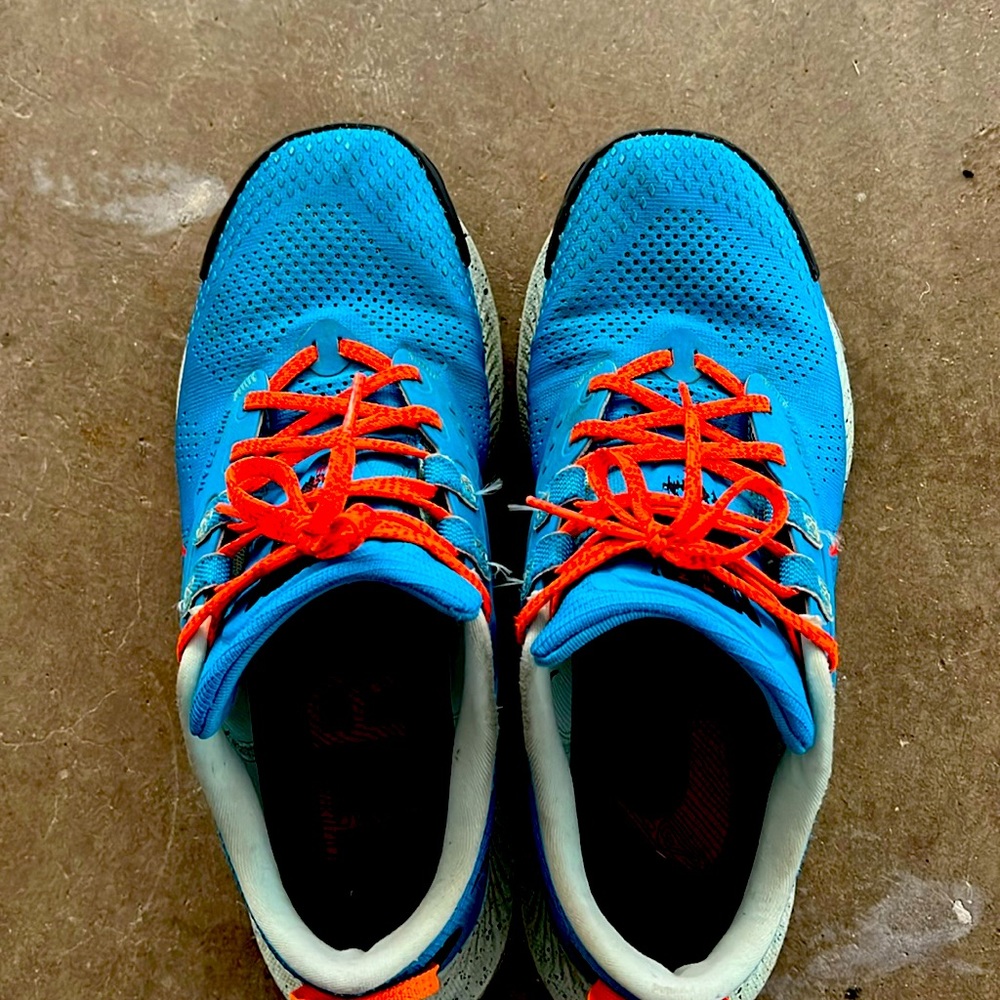 Nike sneakers for big boys
